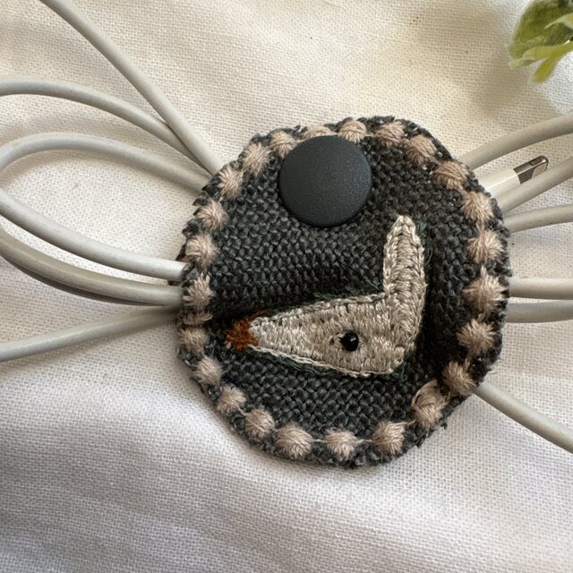 ◆ハンドメイド◆ ミナペルホネンコードホルダータンバリンrepoケーブルバンドリバーシブル仕立てグリーン