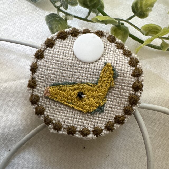 ◆ハンドメイド◆ ミナペルホネンコードホルダータンバリンrepoケーブルバンドリバーシブル仕立てベージュ