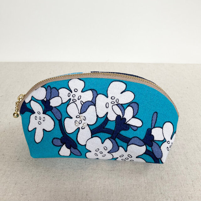 ラウンドファスナーポーチ　ターコイズと白い花