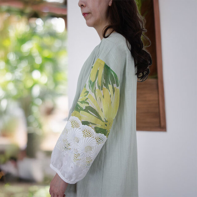 鳥のボタンとレース袖・スラブガーゼのミントチュニック