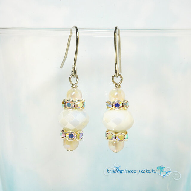 天然石×ボタンカットピアス＊ホワイトカルセドニー