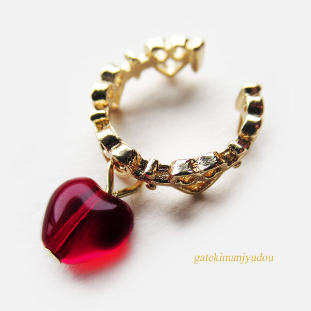 ハートイヤーカフ/レッド | iichi 日々の暮らしを心地よくする