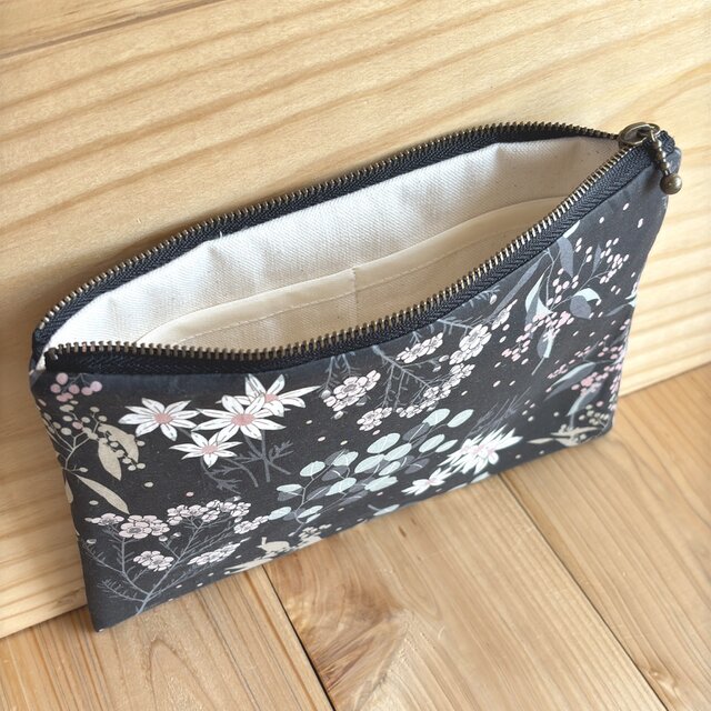リバティ 20cmファスナー フラットポーチ ポケット付 ＜Dotty Mimos