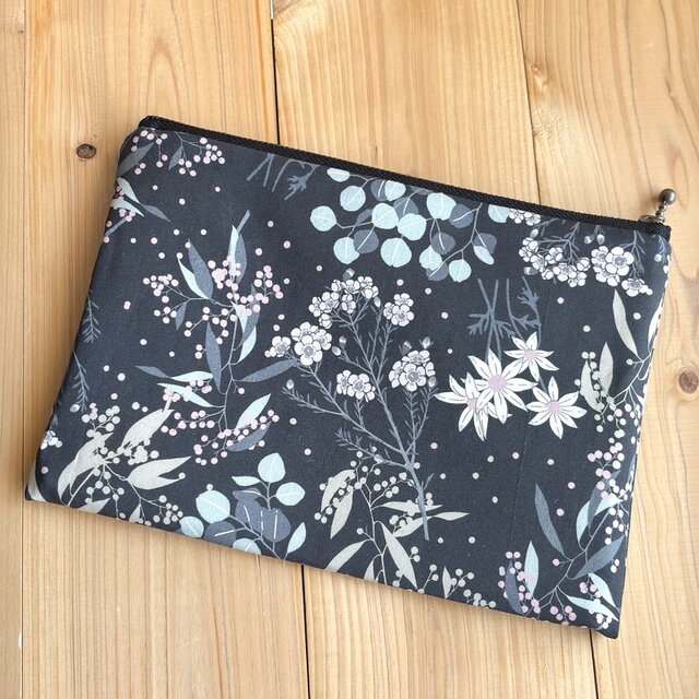 リバティ 20cmファスナー フラットポーチ ポケット付 ＜Dotty Mimos