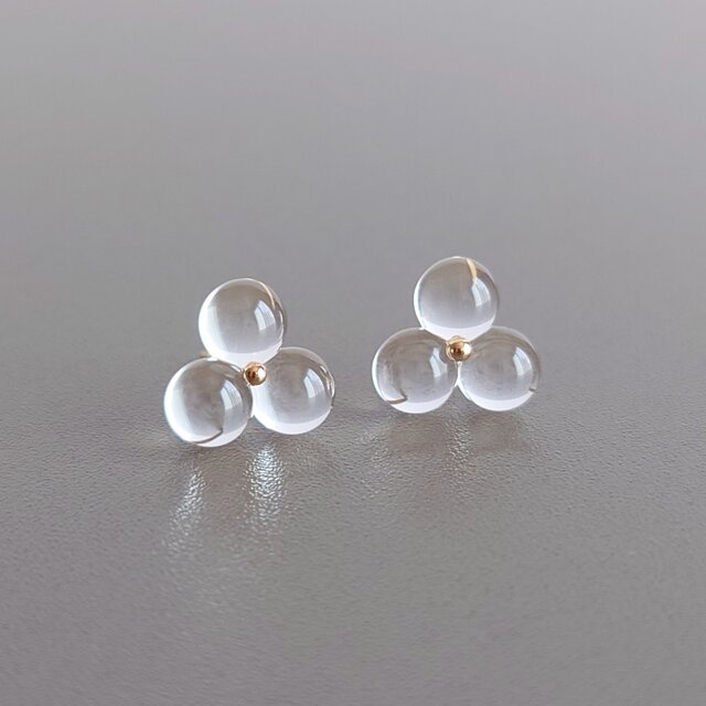 クリア＊ガラス／樹脂ポストピアスor樹脂ノンホールピアス | iichi