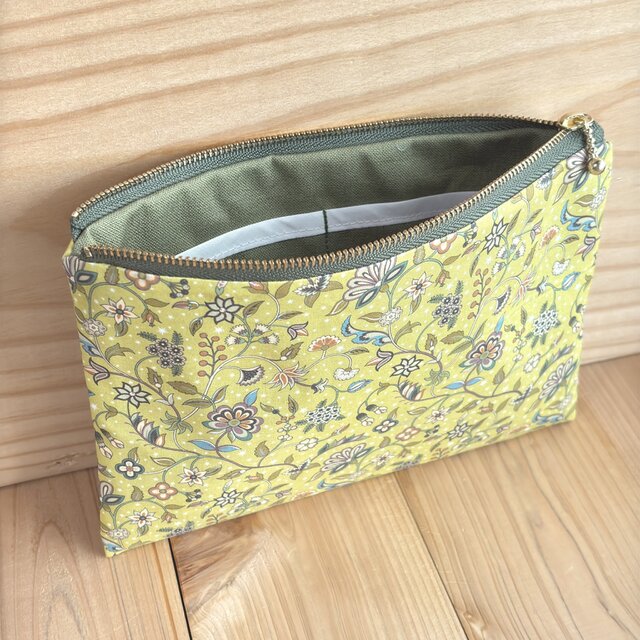 リバティ　20ｃｍファスナー　フラットポーチ　ポケット付　＜ミッドナイトコンステレイション＞