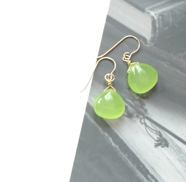 s192-630【天然石 マスカットジェード】14kgf シャインマスカット