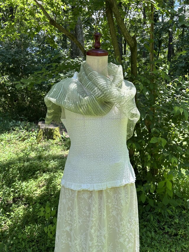 草木染めインドシルクストール（ヨモギ染め）