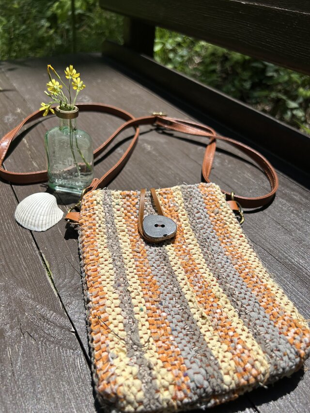 草木染め裂織りポシェット　A