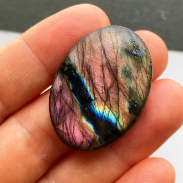 ピンクラブラドライト[750] 34x24mm 58Cts 天然石 ルース