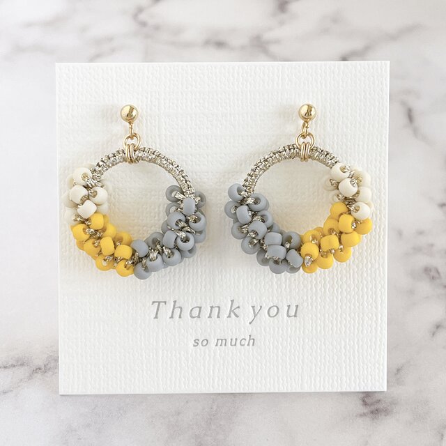 【ラメ糸のトリオカラーズリングピアスorイヤリング＊アイボリー×イエロー×グレー】