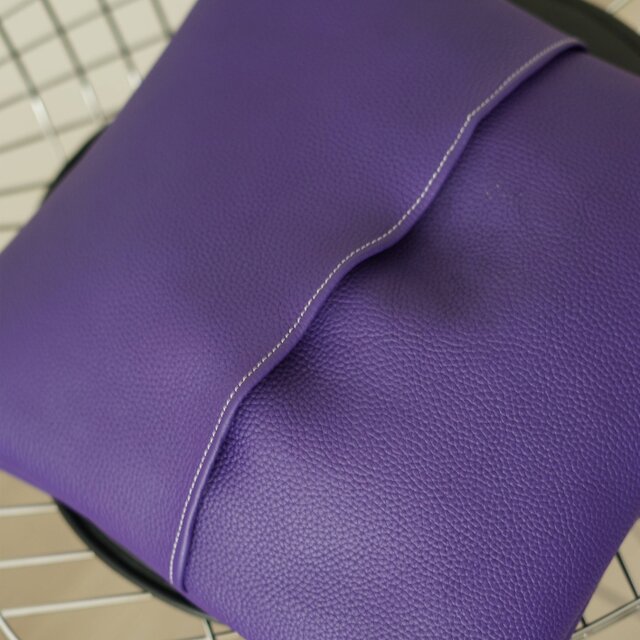 パープル 紫 本革レザークッション パープル 紫 本革レザークッション