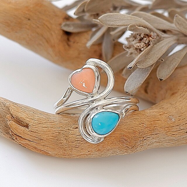 ～鮮やかブルーと可憐なピンクの組み合わせ～スリーピングビューティー・ターコイズと深海珊瑚のデザインリング　13号