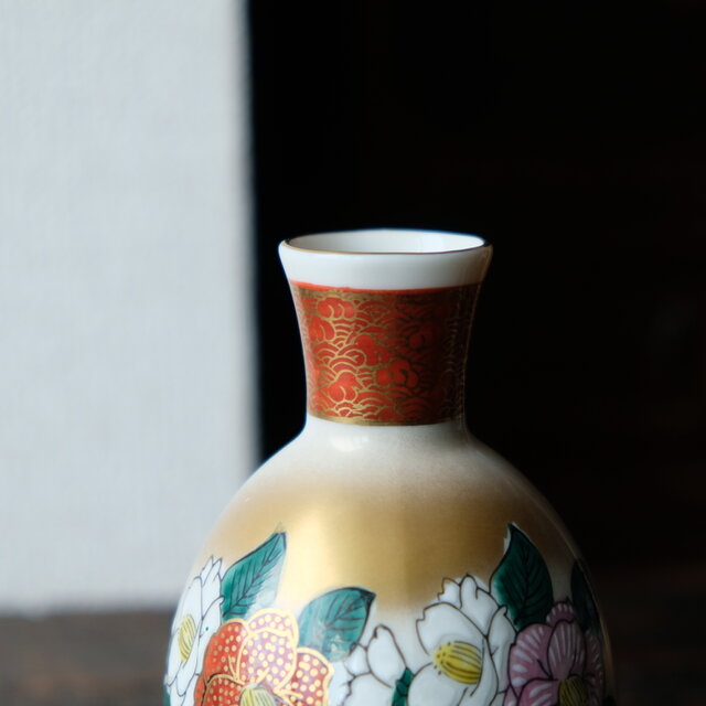 2200→￥1100】豪快な花の絵◇九谷焼 花文色絵青粒金彩徳利 酒器