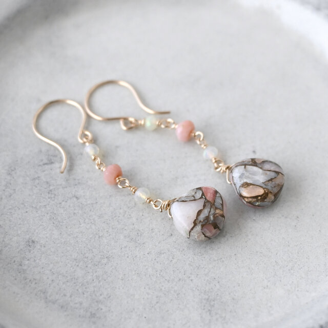 【★SALE】コッパーピンクオパールのミドルレングスピアス・イヤリング変更可・14kgf