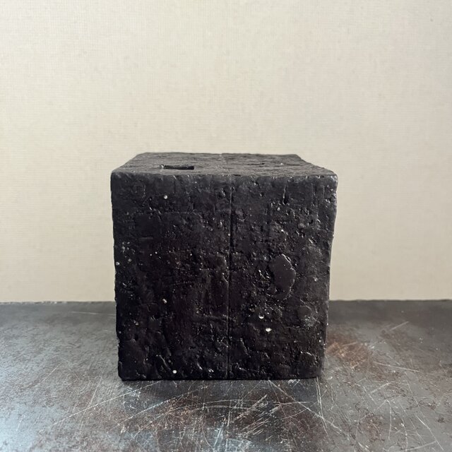 オブジェ (花器) 黒釉&焼締 幾何学紋 box on box No.3、4、5 | iichi