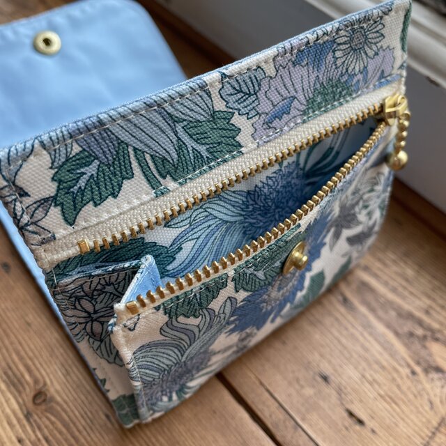 二つ折り財布・ブルー系花柄オックス | iichi 日々の暮らしを心地よく