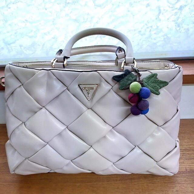 コロッとかわいいぶどうのバッグチャームC