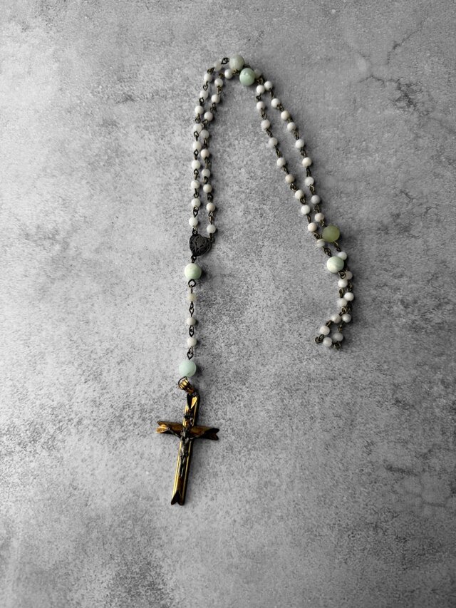026 祈りをつなぐロザリオ – アンティーク十字架の再生 | iichi 日々の