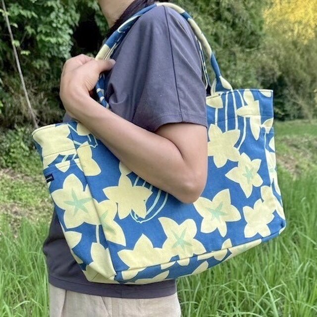 トート （M・サイドポケット付）「スターフルーツ」スター_星柄
