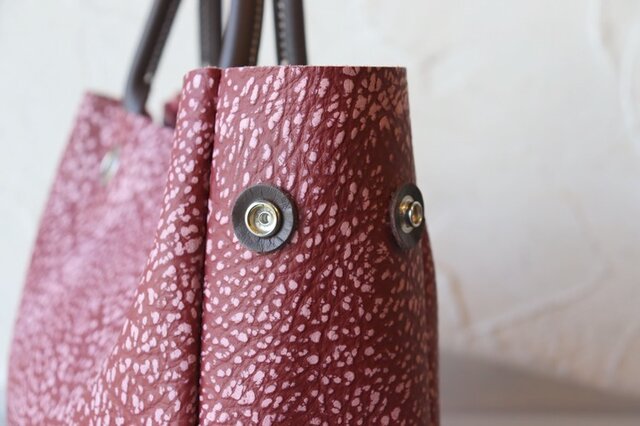 ハンドメイド　トート トートバッグ エンジ色 軽量 柔らか ハンドメイド 725 | iichi 日々の