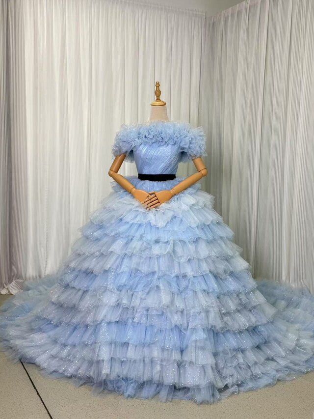 美品！カラードレス ブルー オフショルダー キラキラチュール 柔らかく重ねたチュールスカート 可愛い 前撮り