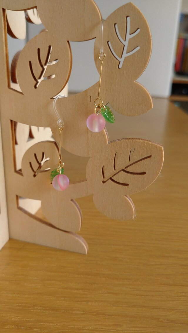 桃のピアスorイヤリング