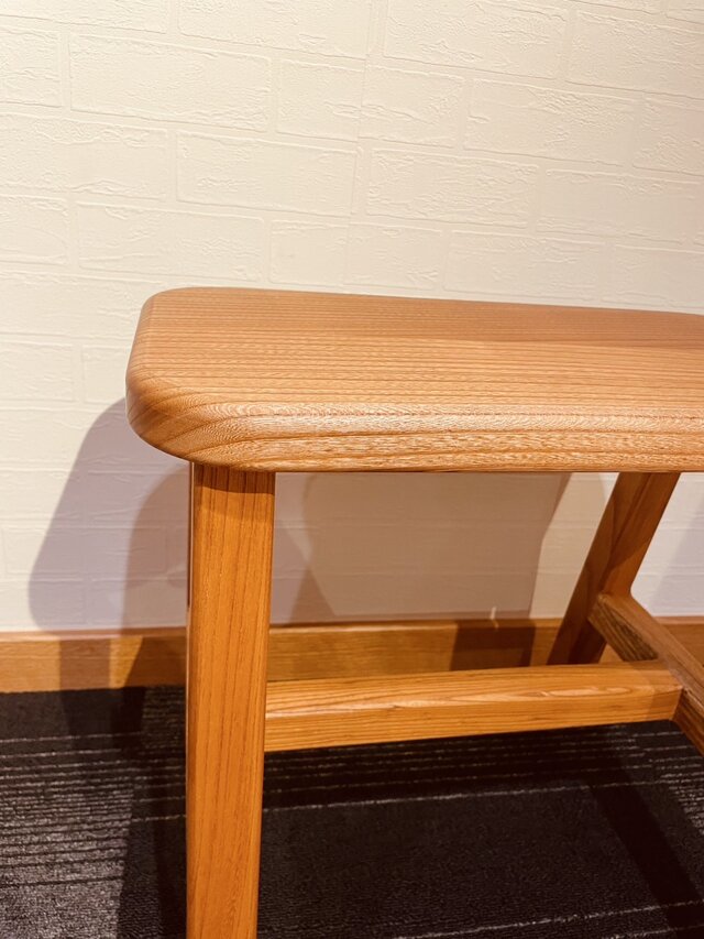 木製スツール ロースツール レッドオーク 木製ロースツール | 居七十七 WEB SHOP