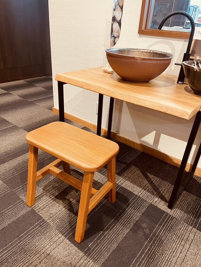 ケヤキ ロースツール | iichi 日々の暮らしを心地よくするハンドメイド