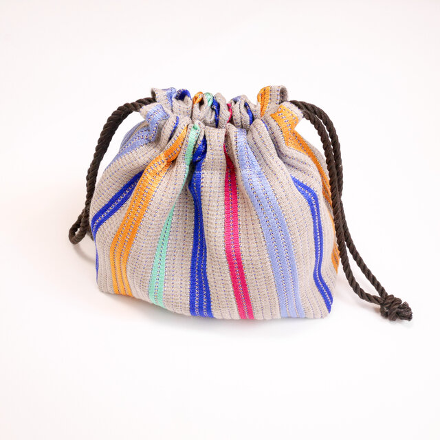 リネンと絹の手織り巾着バックマルチカラー　16cm×17cm×10cm