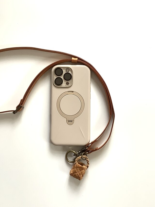 白樺ミニかごチャームつきスマホショルダーストラップ