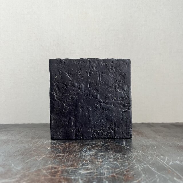 オブジェ (花器) 黒釉&焼締 幾何学&縞紋 box No.4、5、6 | iichi 日々