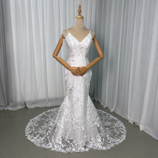 ウェディングドレス 贅沢な小花総レース キャミソール Vネック マーメイドライン 華やかなトレーン 披露宴