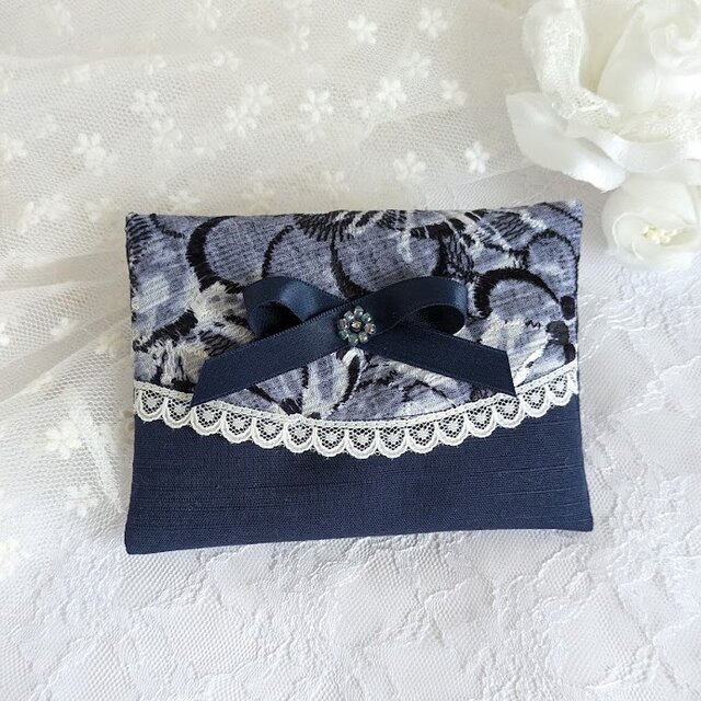 上品レースとリボンのポケットティッシュケース（ネイビー）