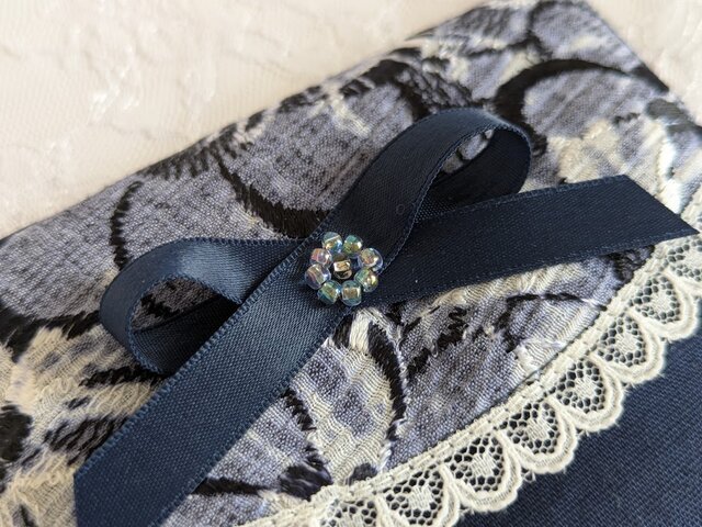 上品レースとリボンのポケットティッシュケース（ネイビー） | iichi