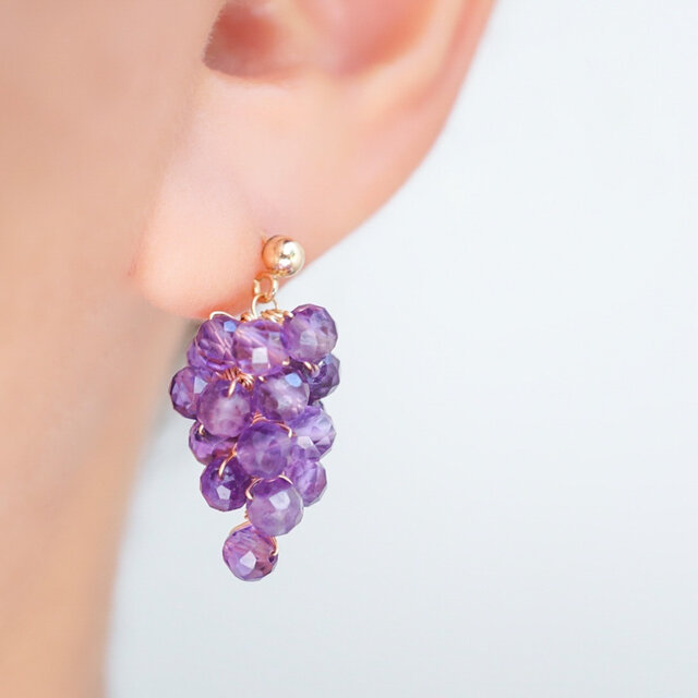 天然石ぷるっと大粒アイオライトのしゃら〜んぶどうピアス14kgf 天然石ぷるっと大粒アイオライトのしゃら〜んぶどうピアス14kgf
