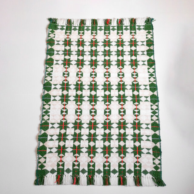 葉っぱ柄の手織りマット（ガラ紡の糸とスーピマ綿の糸） | iichi 日々