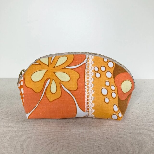 ラウンドファスナーポーチ　オレンジ花とレース