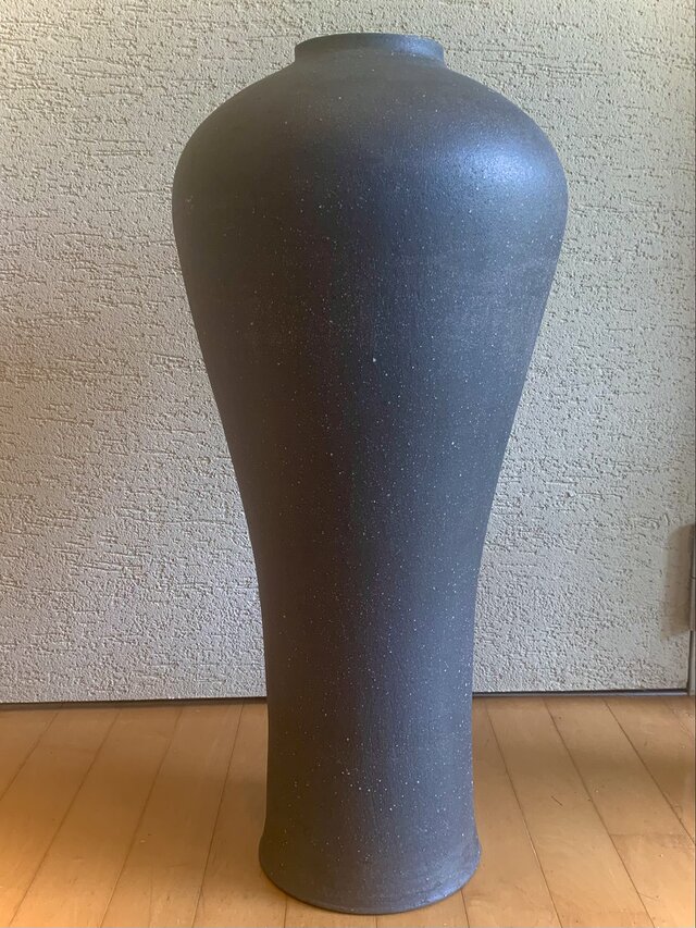 珠洲焼の大きな花器 | iichi 日々の暮らしを心地よくするハンドメイド