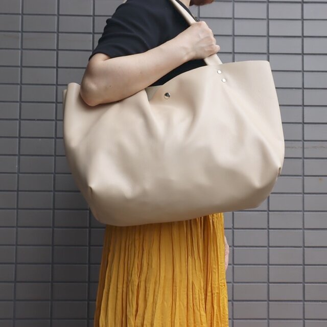 贅沢 とても軽量 クシャ 肩掛け 本革鞄 ハンドメイドバッグ レザー 贅沢 とても軽量 クシャ ゆったり肩掛け 天然革 オリジナル 兼用