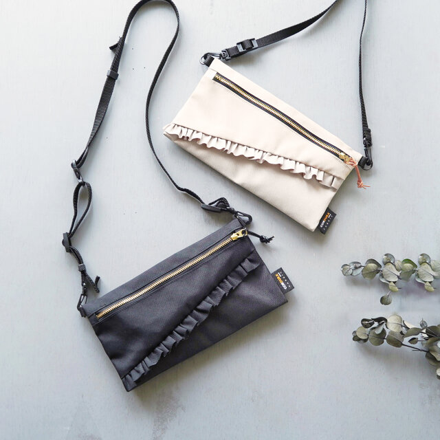 【 撥水・軽量 】CORDURA®ナイロン × フリル｜ウォレット・ショルダーバッグ・サコッシュ