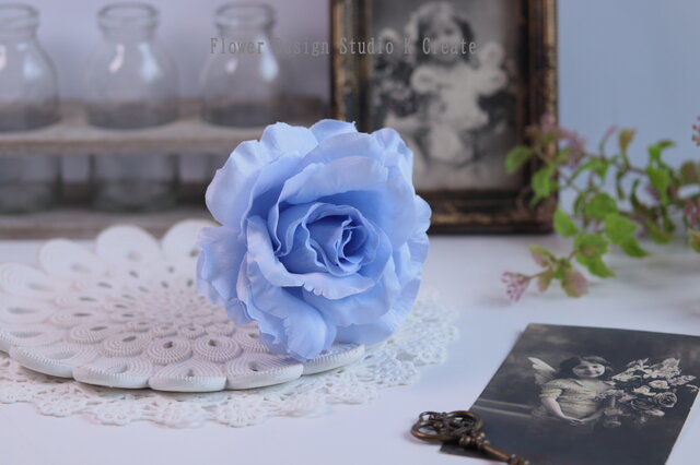 バラの飾り 水色の薔薇の髪飾り 水色 大きめ 花 フラメンコ フローレス 花径12cm