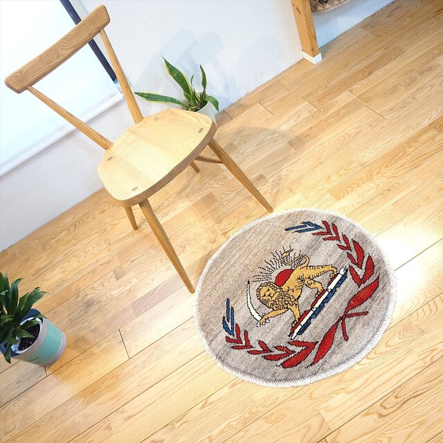 ペルシャ　トライバルラグ　アマレバフト　96×73　アイボリー　ライオン ペルシャ ライオンギャッベ アマレバフト 円形 ラグ 60Φ60cm サーベル