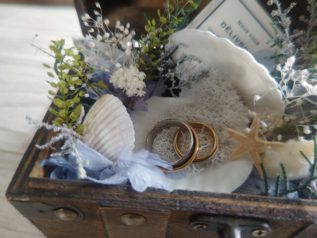 貝殻の宝箱＊リングピロー | iichi 日々の暮らしを心地よくする