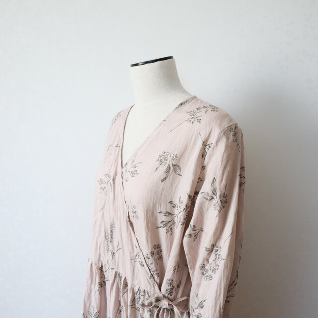 優しげな花柄リネンのカシュクールワンピース | iichi 日々の暮らしを