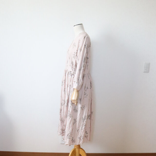 優しげな花柄リネンのカシュクールワンピース | iichi 日々の暮らしを