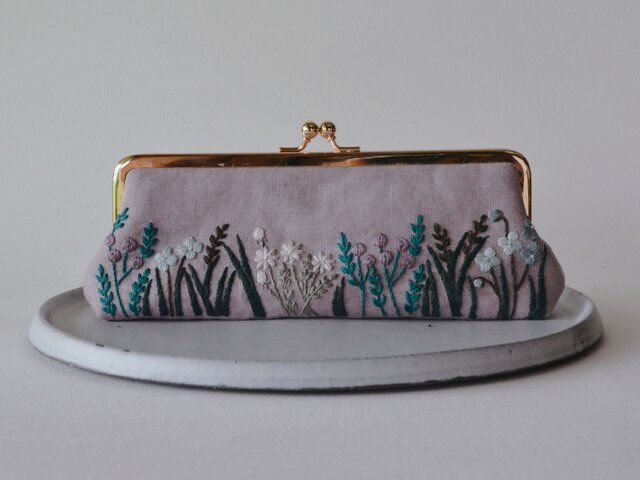 COACH がま口 ケース シグネチャー 花柄刺繍 ラベンダー レア 野の花 くすみ色 刺繍 がま口 ポーチ フレンチラベンダー