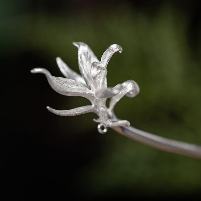 ダンドクの花のかんざし - まるで本物の花が咲いている K178 | iichi 