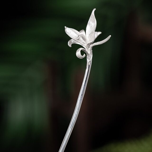 ダンドクの花のかんざし - まるで本物の花が咲いている K178 | iichi 