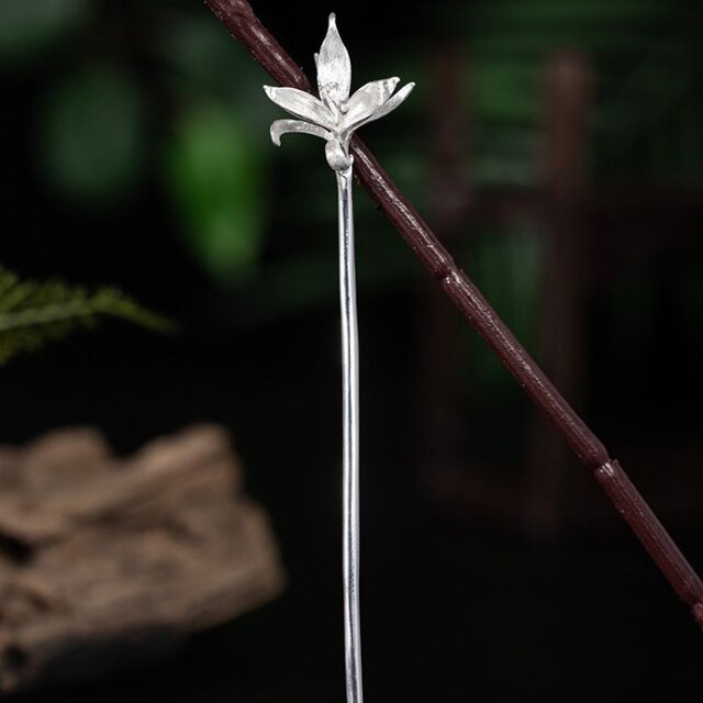 ダンドクの花のかんざし - まるで本物の花が咲いている K178 | iichi 